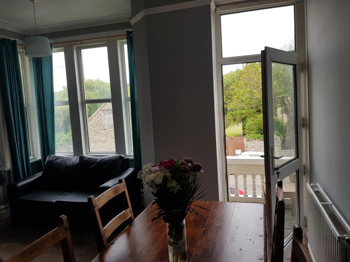Ferienwohnung Large First Floor Balcony Flat Next To Beach Weston-super-Mare Exterior foto